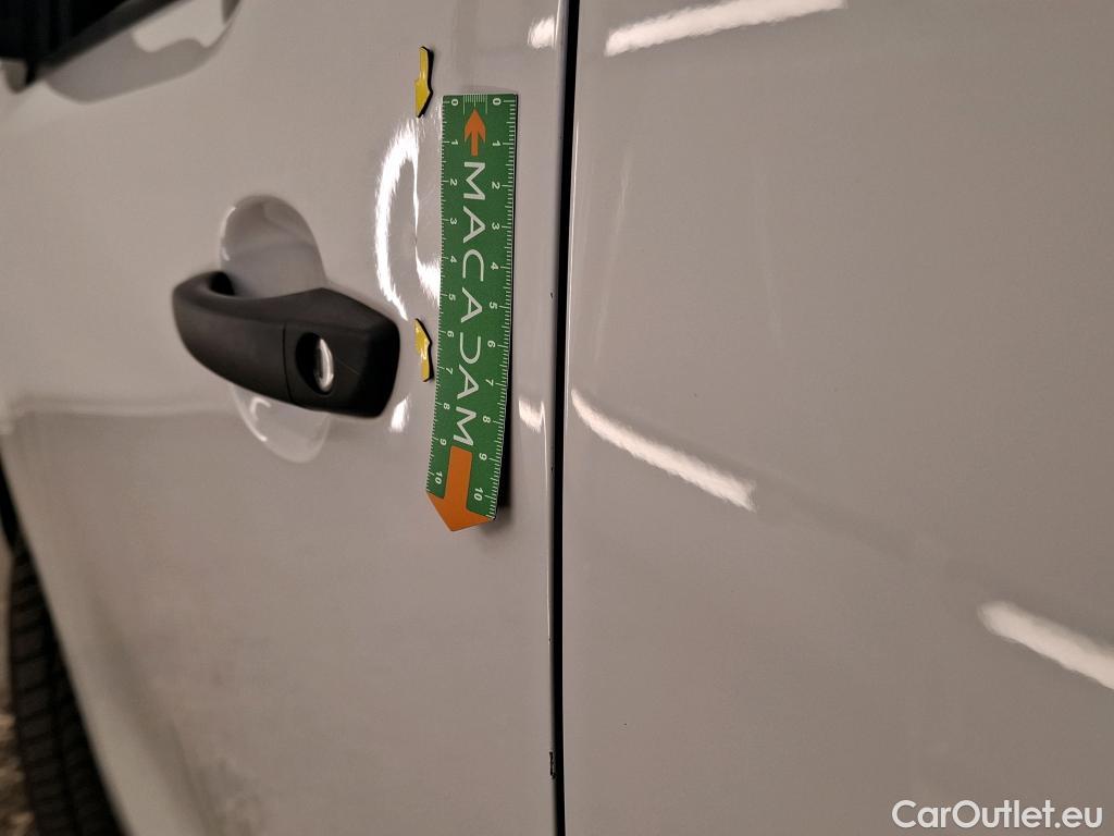  Opel  Vivaro OPEL  / 2019 / 4P / Fourgon tôlé Taille XL BlueHDi 145 S&S EAT8 #4