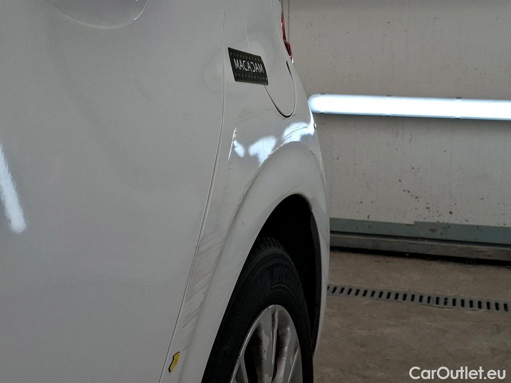  Peugeot  208  Affaire Premium Pack 1.6 HDi 100CV BVM5 E6 #3
