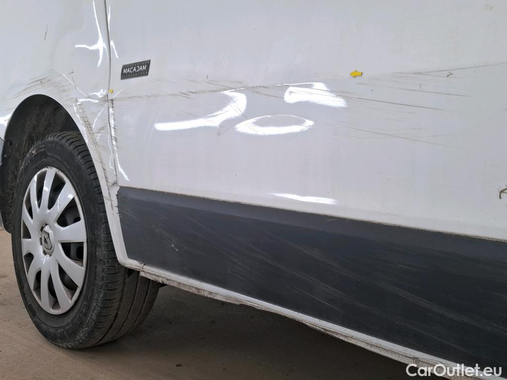  Renault  Trafic RENAULT  2019 4P Fourgon tole FG GCF L1H1 1000 dCi 120 #22