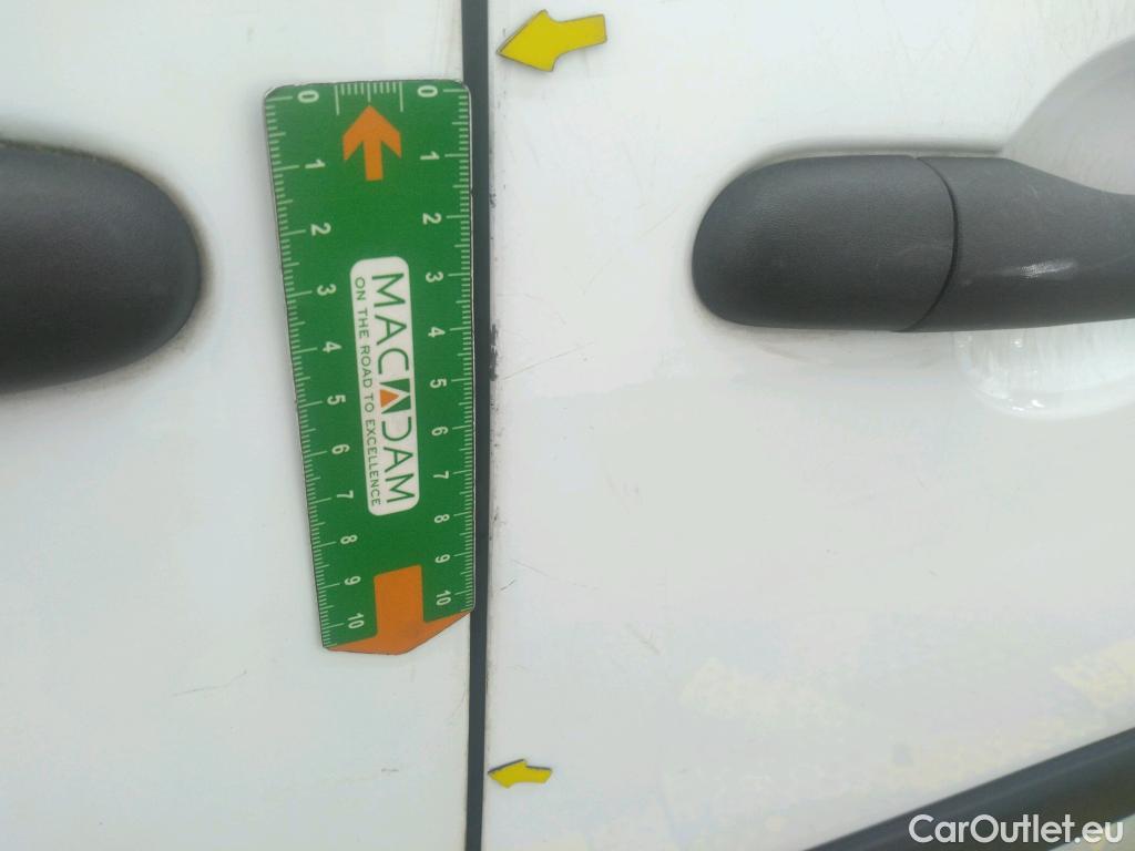  Renault  Kangoo  Express Extra (Série Spéciale) 1.5 dCi 75CV BVM5 E6 #82