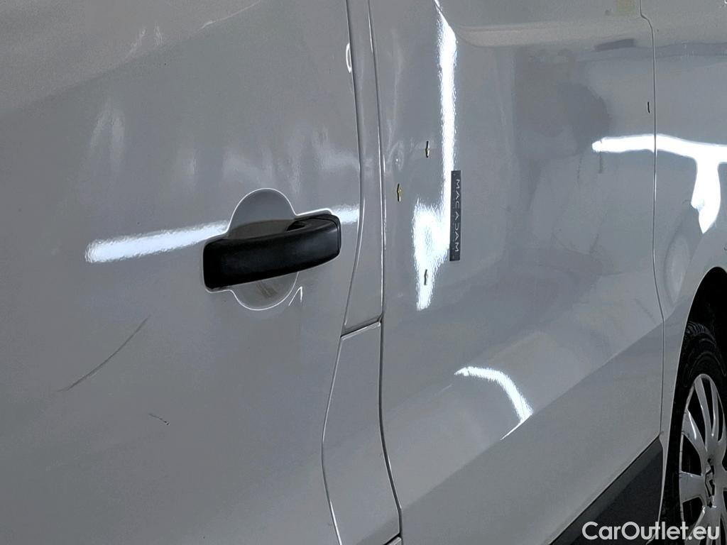  Renault  Trafic RENAULT  2019 4P Fourgon tole FG GCF L1H1 1000 dCi 120 #42