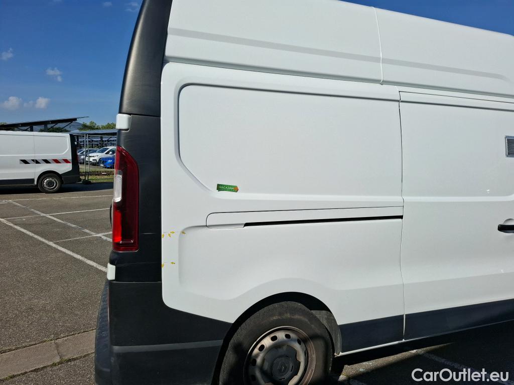  Renault  Trafic RENAULT  / 2021 / 4P / Fourgon tôlé FG GCF L2H2 3T Blue dCi 150 #85