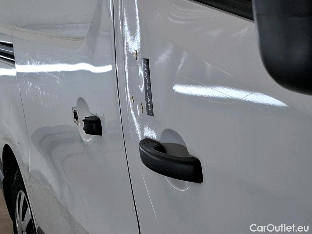  Renault  Trafic RENAULT  2019 4P Fourgon tole FG GCF L1H1 1000 dCi 120 #82