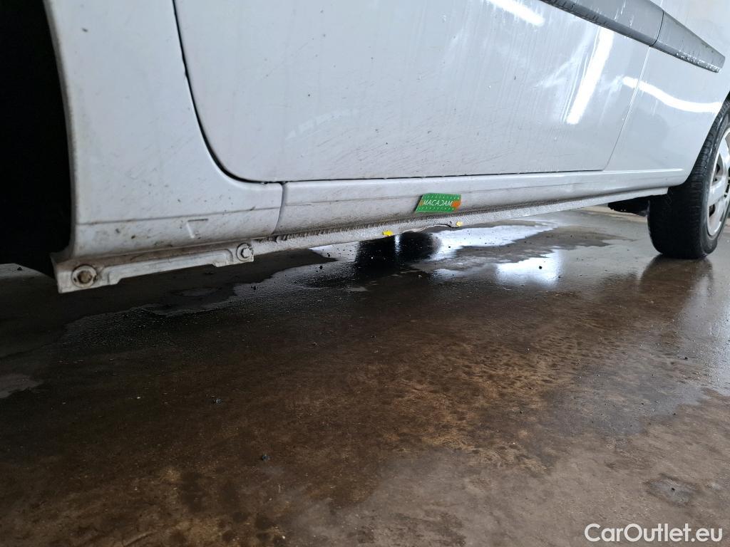  Renault  Kangoo  II Express Extra (Série Spéciale) 1.5 dCi 90CV BVM5 E6 #13