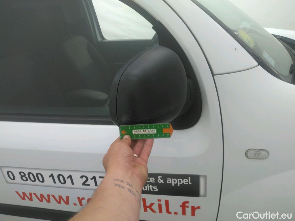  Renault  Kangoo  Express Extra (Série Spéciale) 1.5 dCi 75CV BVM5 E6 #90
