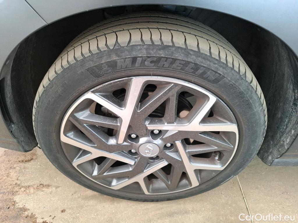  Hyundai  Konna Kona Creative Hybrid 2WD 1.6 GDI 140CV BVA6 E6d #75