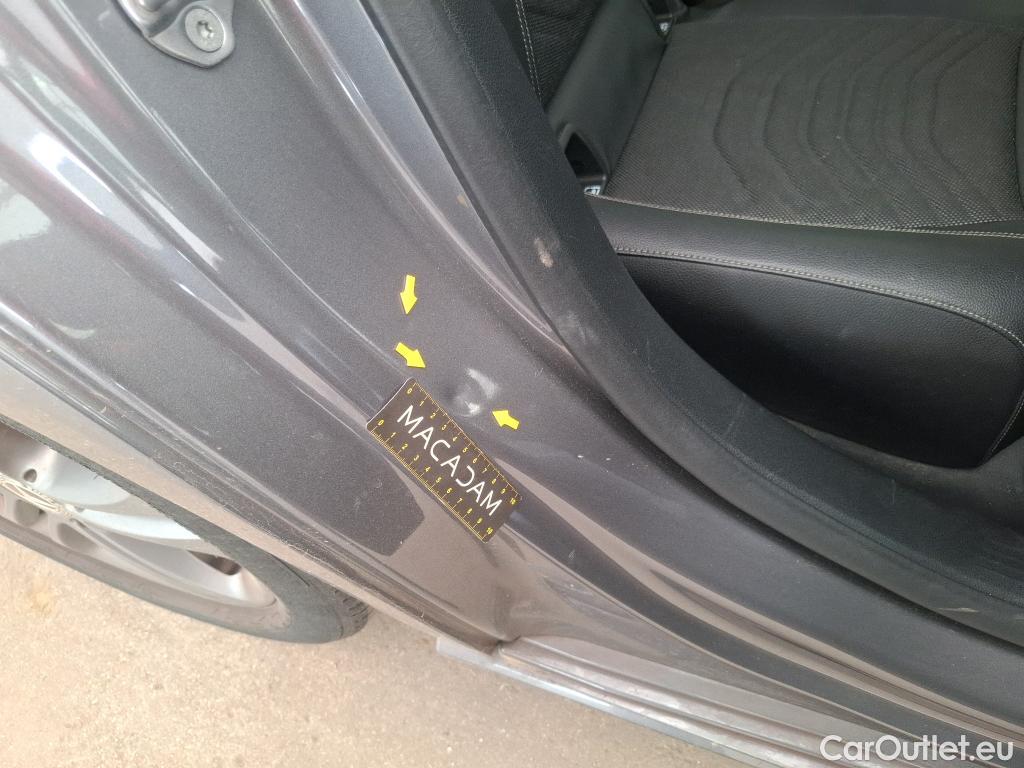  Mercedes  A-Klasse MERCEDES-BENZ Classe A 5p Berline A 180 Business Line #16