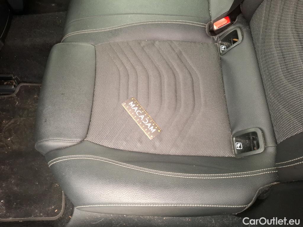  Mercedes  A-Klasse MERCEDES-BENZ Classe A 5p Berline A 180 Business Line #34