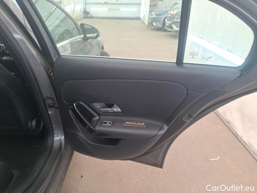  Mercedes  A-Klasse MERCEDES-BENZ Classe A 5p Berline A 180 Business Line #25
