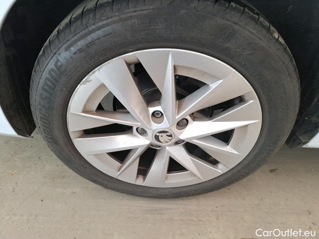  Skoda  Octavia  Lim. Style 2.0 TDI 150CV BVA7 E6dT #15
