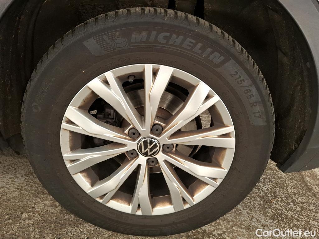  Volkswagen  Tiguan VOLKSWAGEN  / 2020 / 5P / SUV 2.0 TDI 150 DSG7 Life Business #19