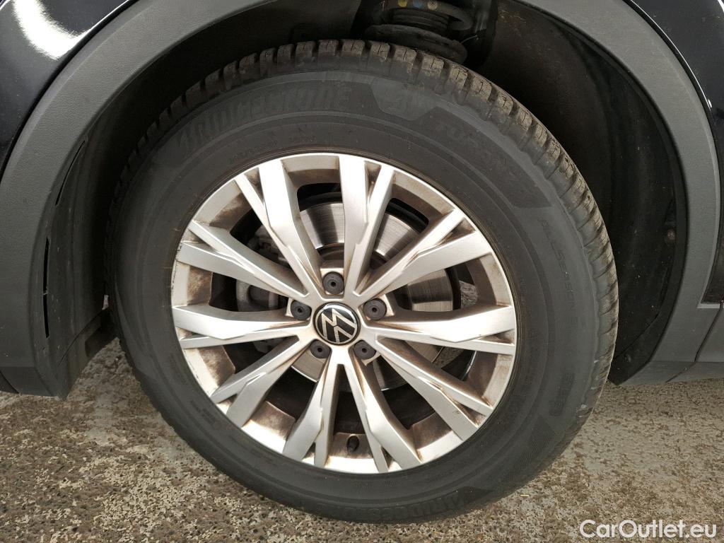  Volkswagen  Tiguan VOLKSWAGEN  / 2020 / 5P / SUV 2.0 TDI 150 DSG7 Life Business #20