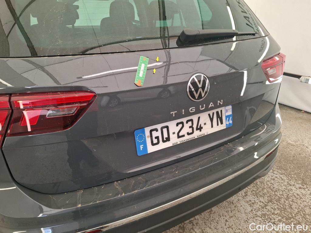  Volkswagen  Tiguan VOLKSWAGEN  / 2020 / 5P / SUV 1.5 TSI 150 DSG7 LIFE BUSI #17