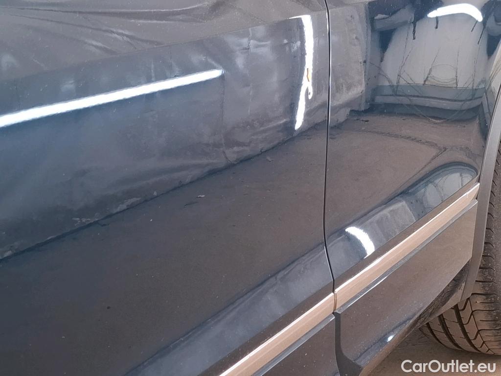  Volkswagen  Tiguan VOLKSWAGEN  / 2020 / 5P / SUV 2.0 TDI 150 DSG7 R-Line #7