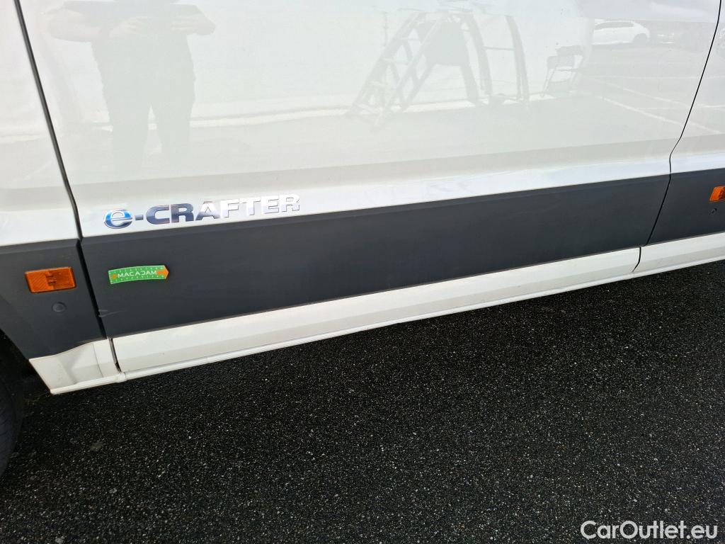 Volkswagen  Crafter  Fourgon e- 35 Fourgon mittellang Hochdach FWD 35kWh BVA #120