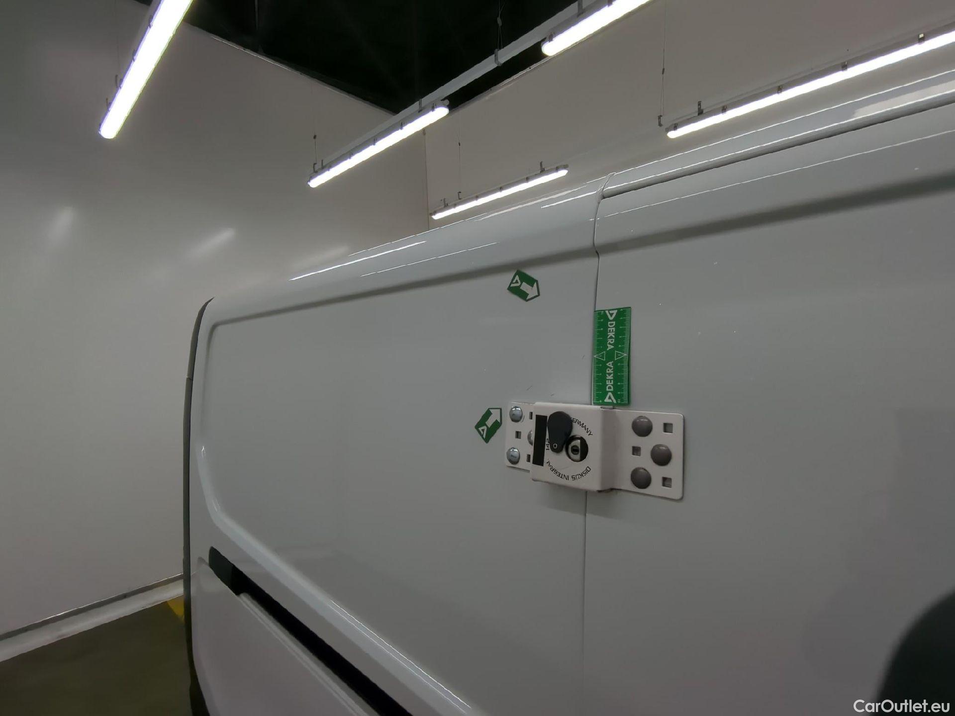  Renault  Trafic RENAULT  VU 4p Fourgon FG GCF L2H1 1300 dCi 120 #4
