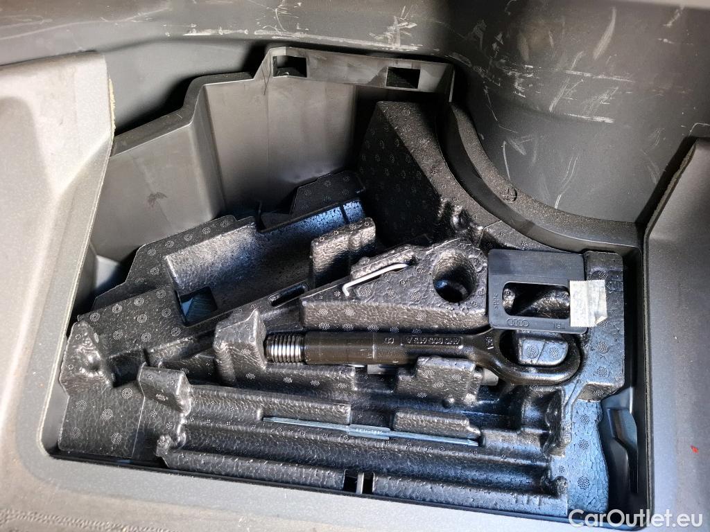  Volkswagen  Crafter  Fourgon e- 35 Fourgon mittellang Hochdach FWD 35kWh BVA #83