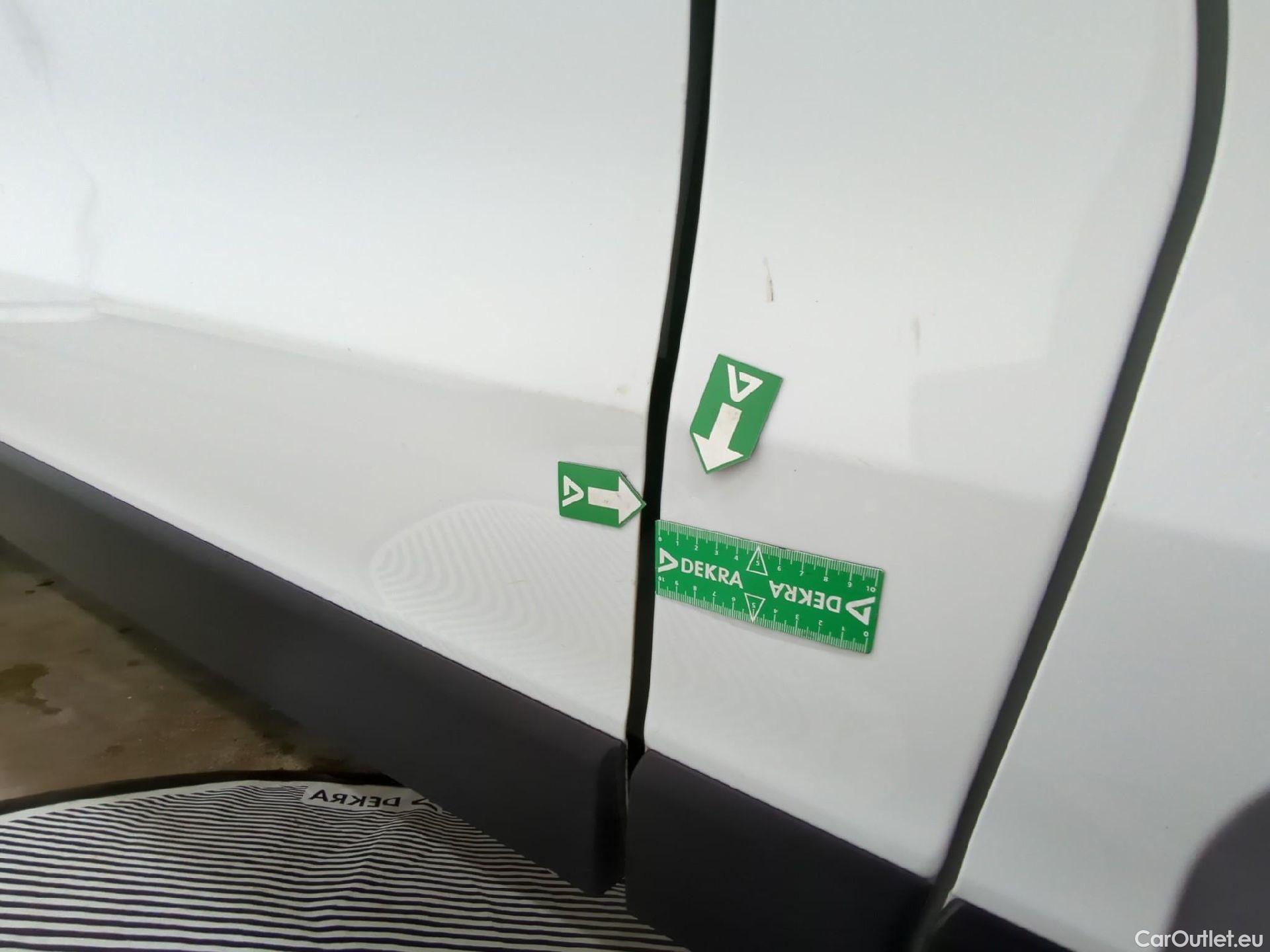  Renault  Trafic RENAULT  VU 4p Fourgon FG GCF L2H1 1300 dCi 120 #9