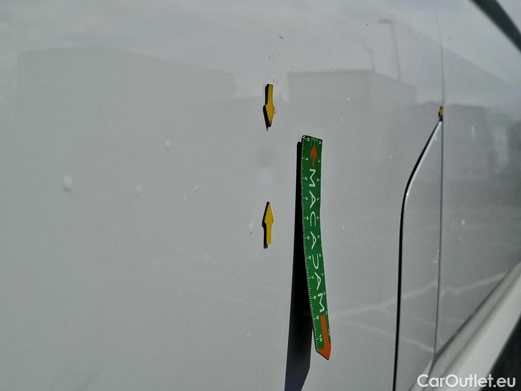  Volkswagen  Crafter  Fourgon e- 35 Fourgon mittellang Hochdach FWD 35kWh BVA #51