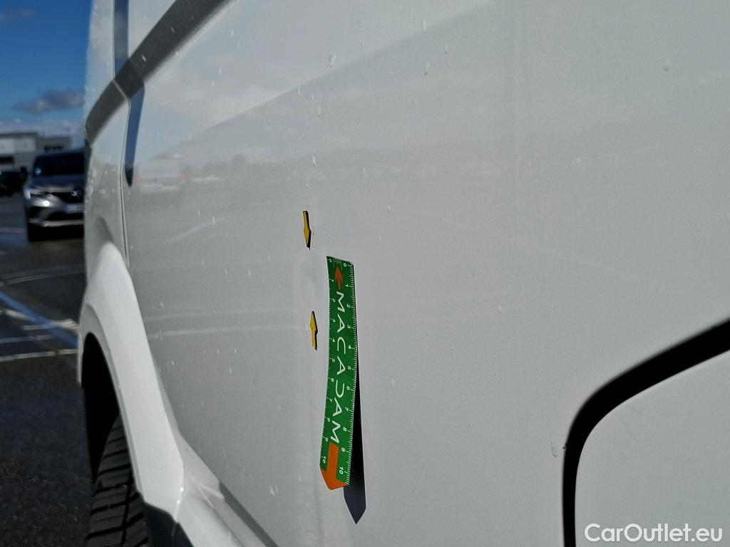  Volkswagen  Crafter  Fourgon e- 35 Fourgon mittellang Hochdach FWD 35kWh BVA #52