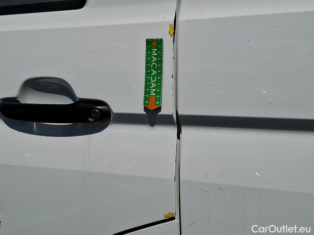  Volkswagen  Crafter  Fourgon e- 35 Fourgon mittellang Hochdach FWD 35kWh BVA #54