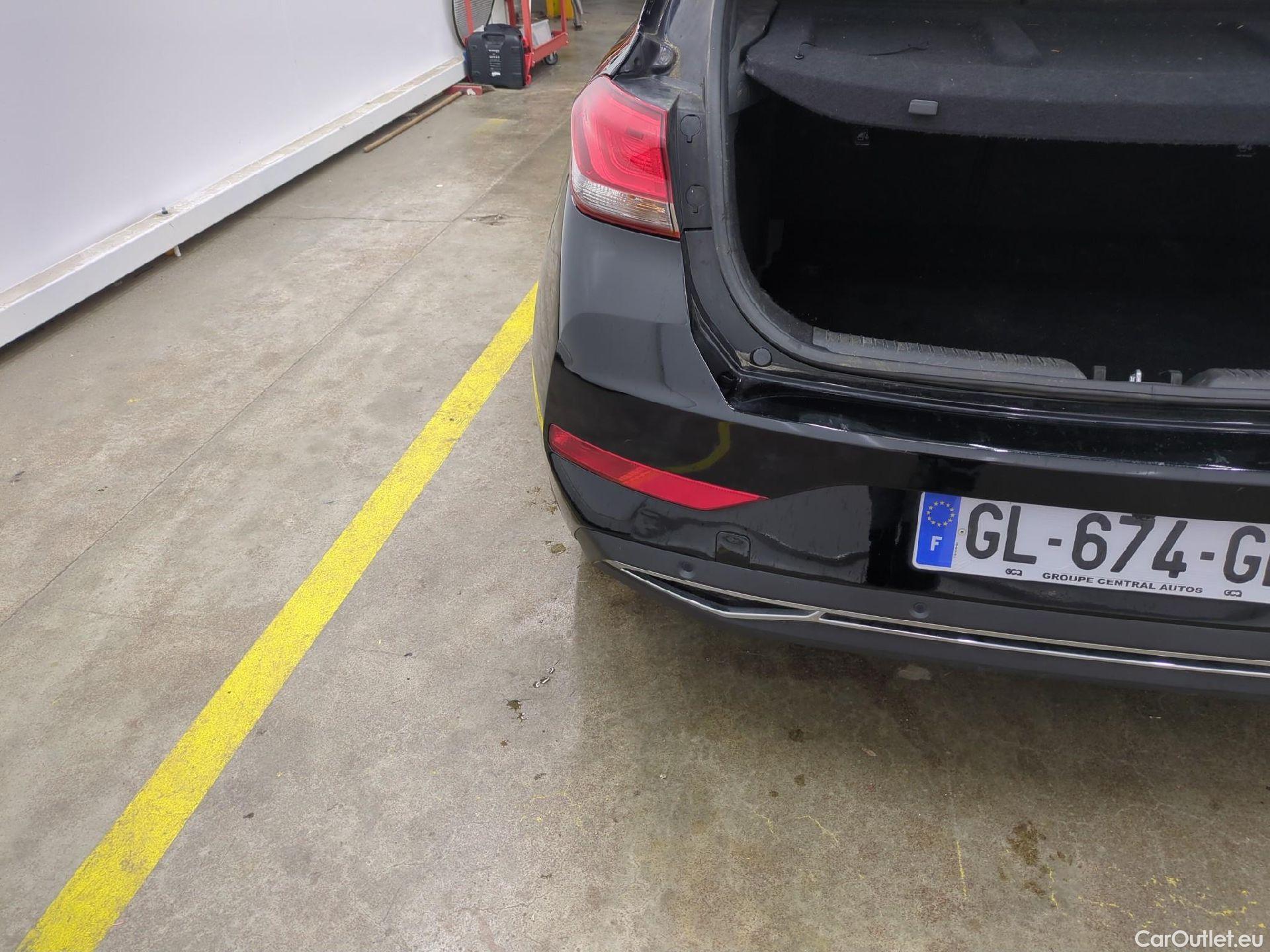  Hyundai  i30 HYUNDAI  / 2020 / 5P / Berline 1.0 T-GDI 120 DCT-7 MHEV CREATIVE #43