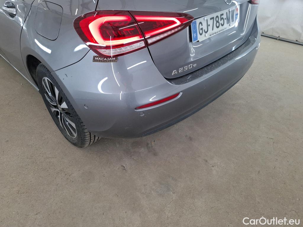  Mercedes  A-Klasse MERCEDES-BENZ Classe A Compact / 2018 / 5P / Berline A 250 e Business Line 8G-DCT #37