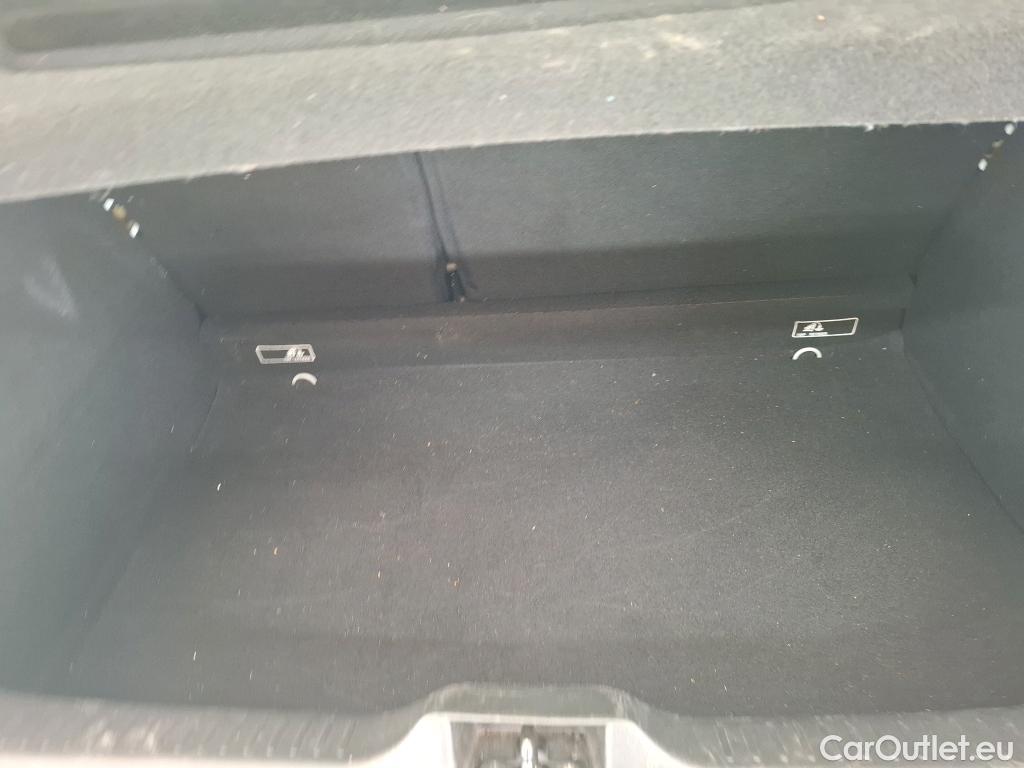  Renault  Clio  IV Business 0.9 TCe 90CV BVM5 E6 #18