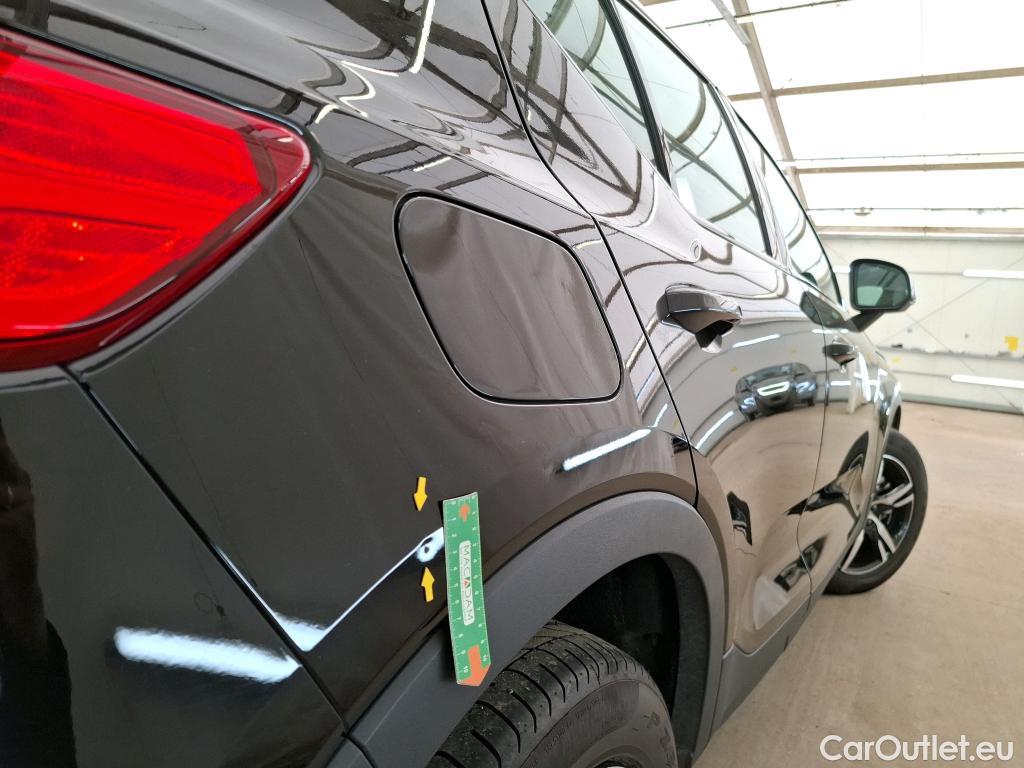  Volvo  XC 40 VOLVO XC40 / 2022 / 5P / SUV B4 197 DCT 7 Plus #25