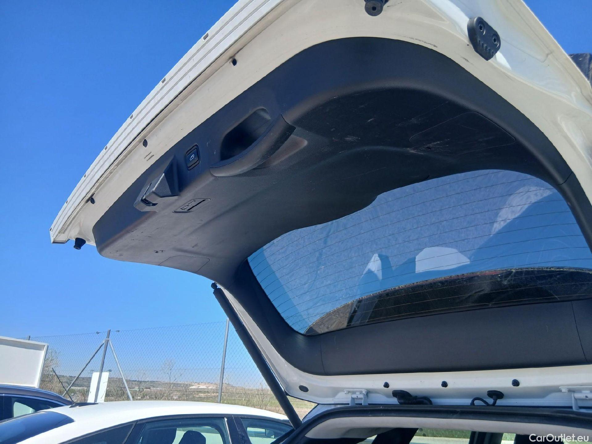  Hyundai  Tucson HYUNDAI  / 2020 / 5P / todoterreno 1.6 TGDI 169kW HEV Tecno Auto 2C #26