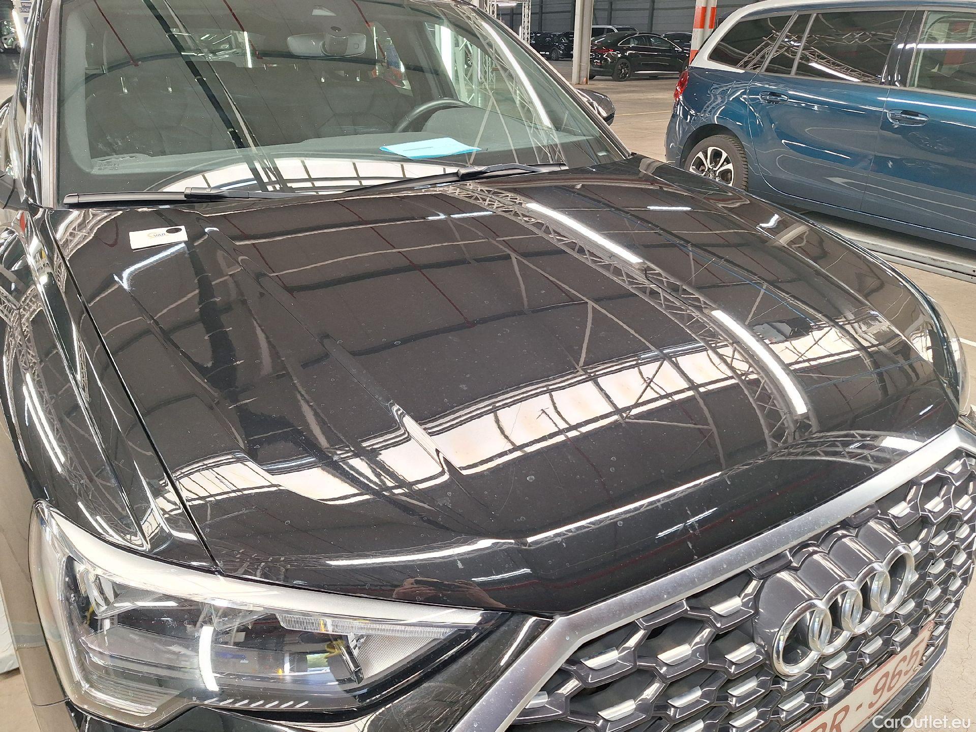  Audi  Q3 Audi,  SB '19 PHEV, Audi  Sportback 45 TFSI e S tronic S Line 5d #3