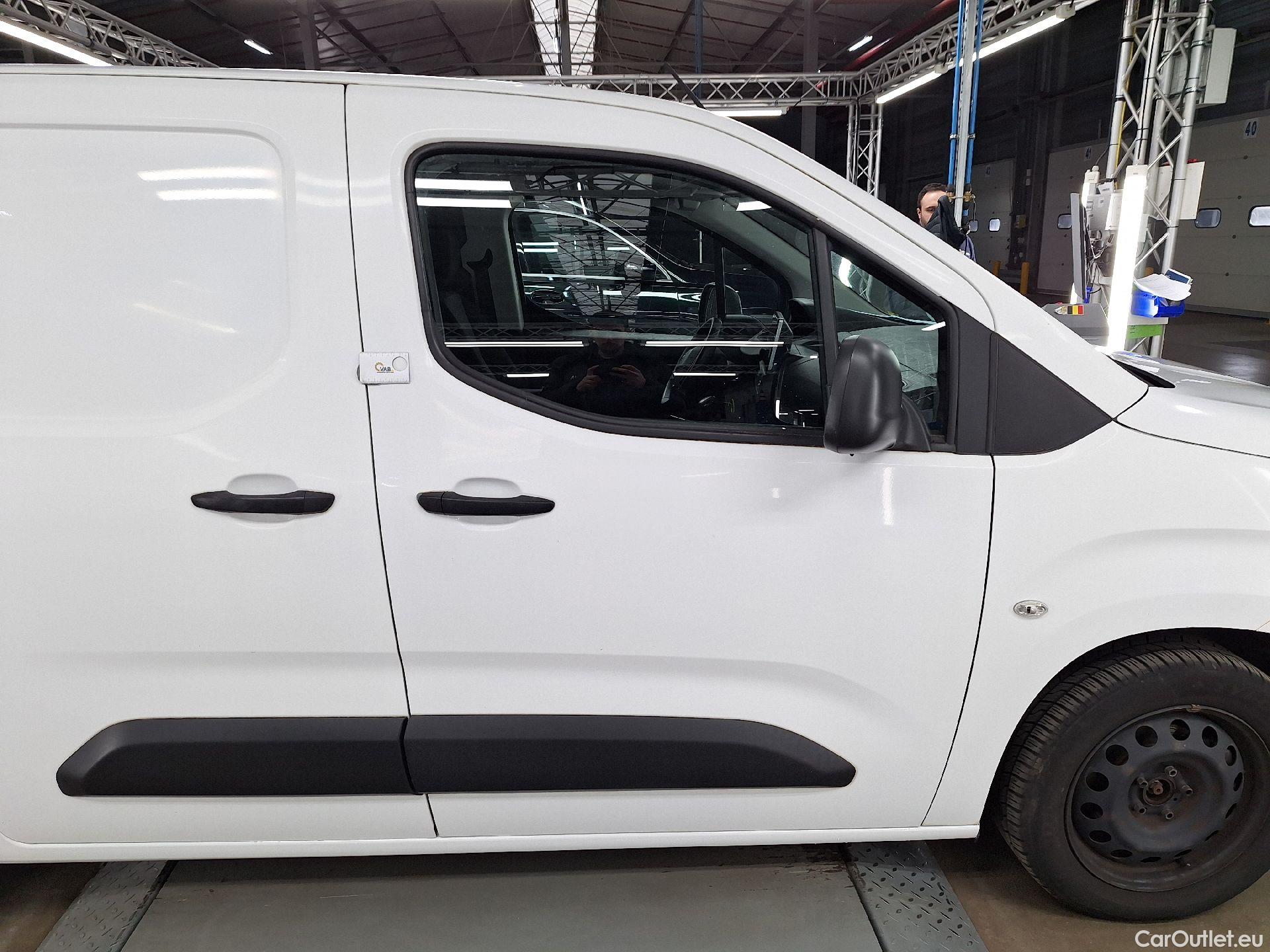  Peugeot  Partner Peugeot, _ '18, Peugeot  1.6 BHDi L1 Light 73kW s/s Premium #6