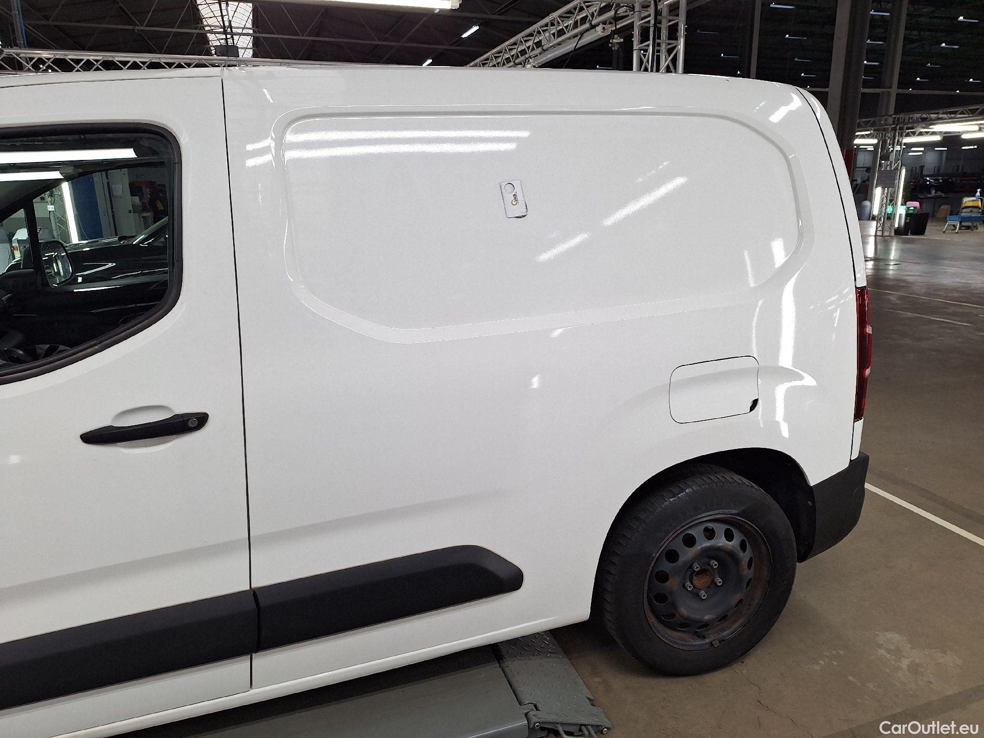  Peugeot  Partner Peugeot, _ '18, Peugeot  1.6 BHDi L1 Light 73kW s/s Premium #1