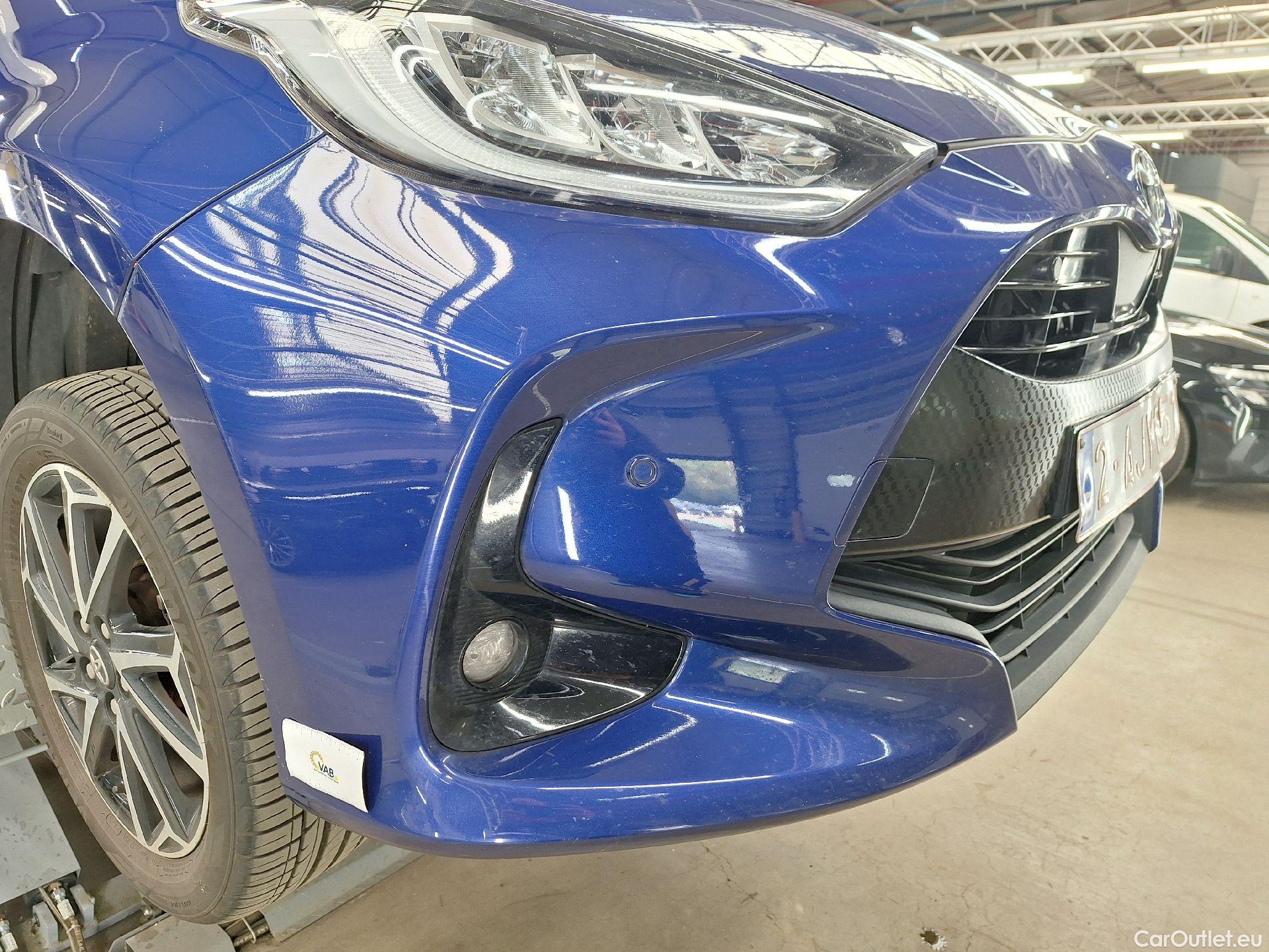  Toyota  Yaris Toyota,  '20, Toyota  1.5 VVT-i Hybrid Iconic e-CVT 5d #1