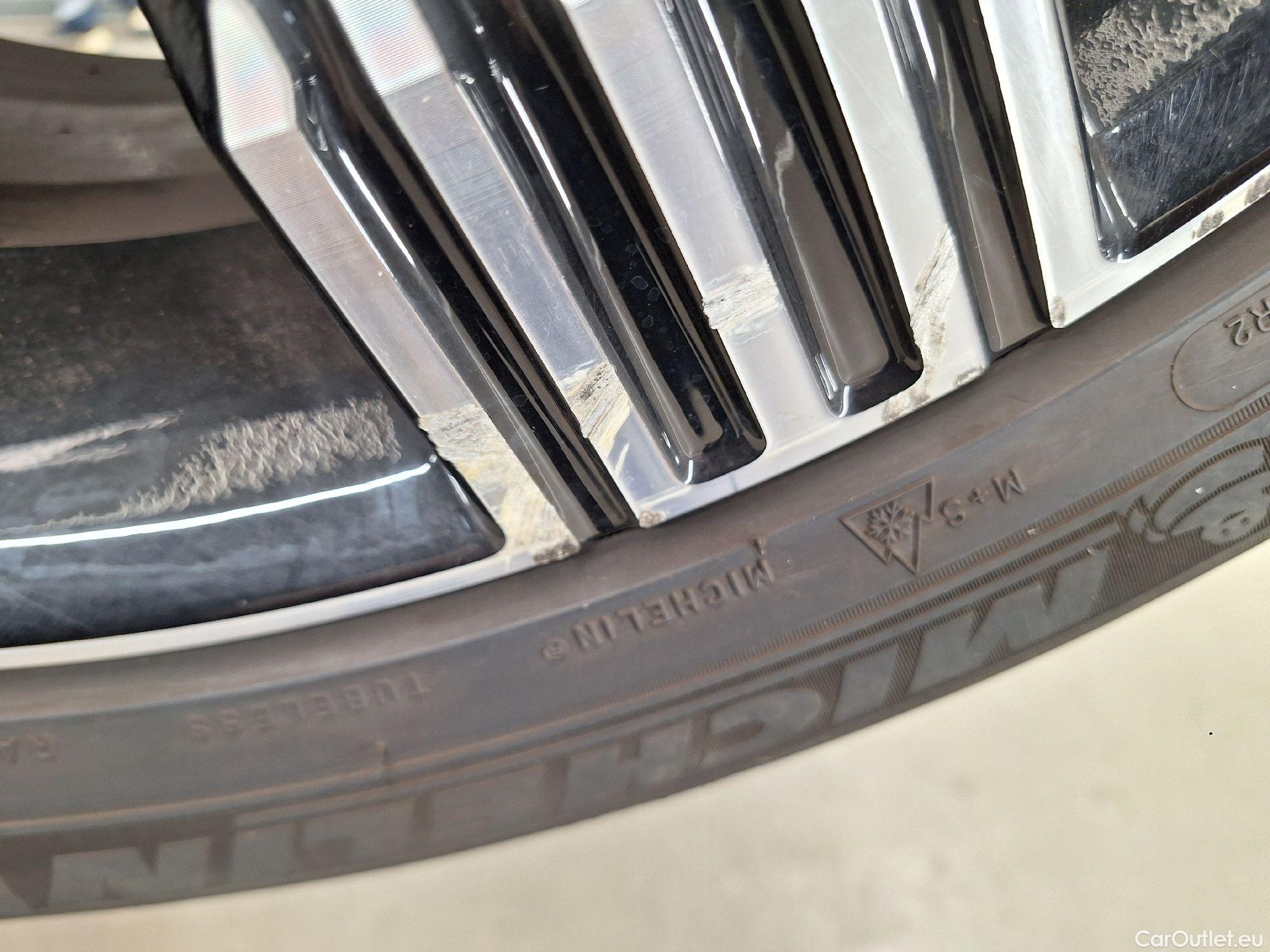 Volvo  XC 40 Volvo, XC40 '17, Volvo XC40 T2 Geartronic Inscription 5d #32