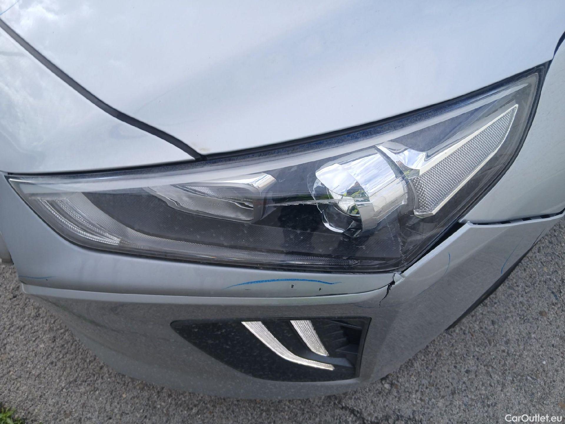  Hyundai   Ioniq HYUNDAI / 2019 / 5P / berlina con portón 1.6 GDI HEV Klass DCT #10