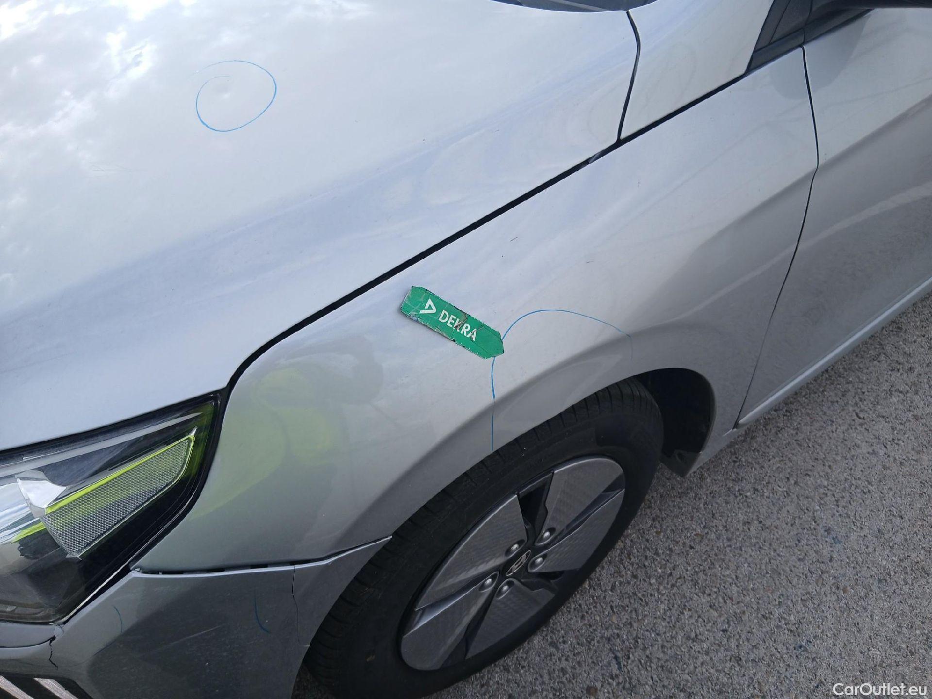  Hyundai   Ioniq HYUNDAI / 2019 / 5P / berlina con portón 1.6 GDI HEV Klass DCT #14