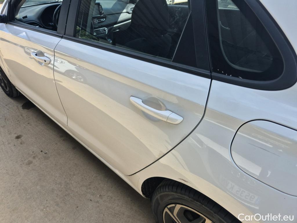  Hyundai  i30 HYUNDAI  / 2020 / 5P / berlina con portón 1.0 TGDI 48V Klass #30