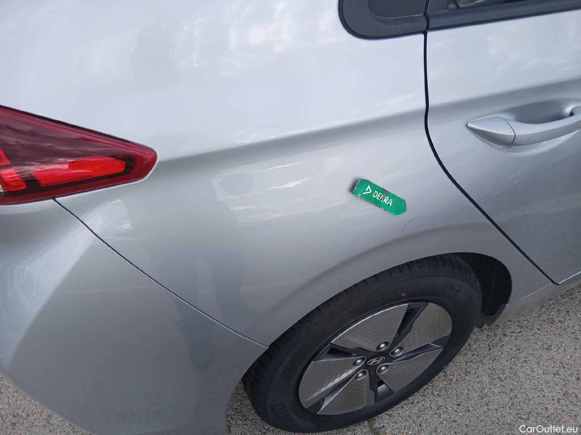  Hyundai   Ioniq HYUNDAI / 2019 / 5P / berlina con portón 1.6 GDI HEV Klass DCT #38