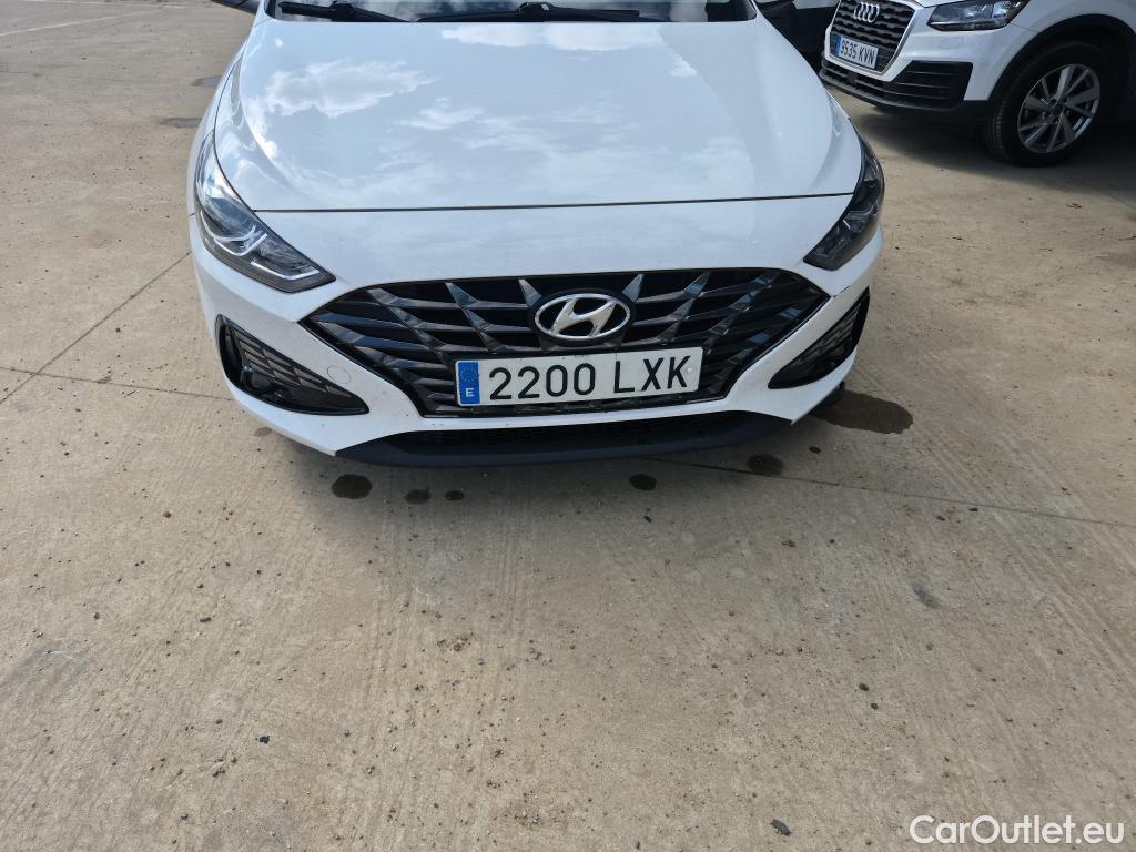  Hyundai  i30 HYUNDAI  / 2020 / 5P / berlina con portón 1.0 TGDI 48V Klass #3