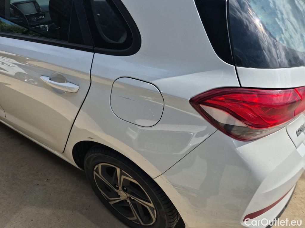  Hyundai  i30 HYUNDAI  / 2020 / 5P / berlina con portón 1.0 TGDI 48V Klass #27
