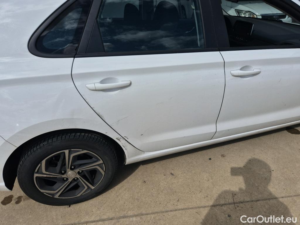  Hyundai  i30 HYUNDAI  / 2020 / 5P / berlina con portón 1.0 TGDI 48V Klass #23