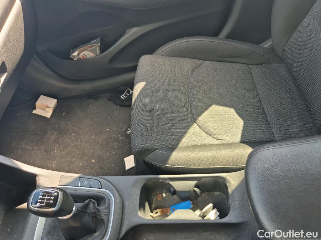  Hyundai  i30 HYUNDAI  / 2020 / 5P / berlina con portón 1.0 TGDI 48V Klass #2