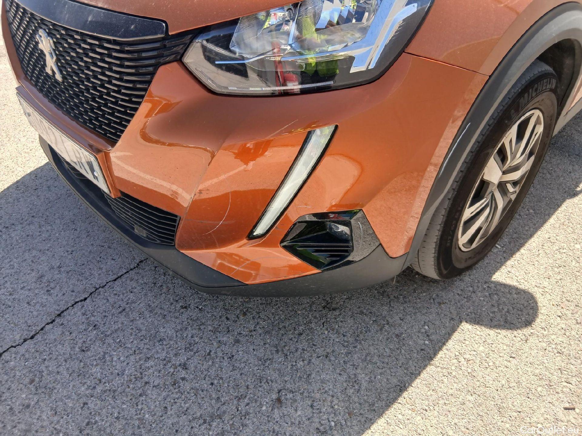  Peugeot  2008 PEUGEOT  / 2019 / 5P / todoterreno Active BlueHDI 81kW (110CV) #9