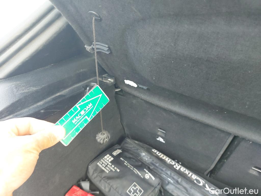  Mercedes  A-Klasse MERCEDES-BENZ Clase A / 2018 / 5P / berlina con portón A 250 e #1