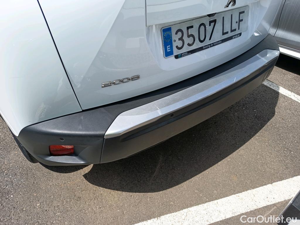  Peugeot  2008 PEUGEOT  / 2019 / 5P / todoterreno Allure BlueHDI 100 S&S BVM6 #23