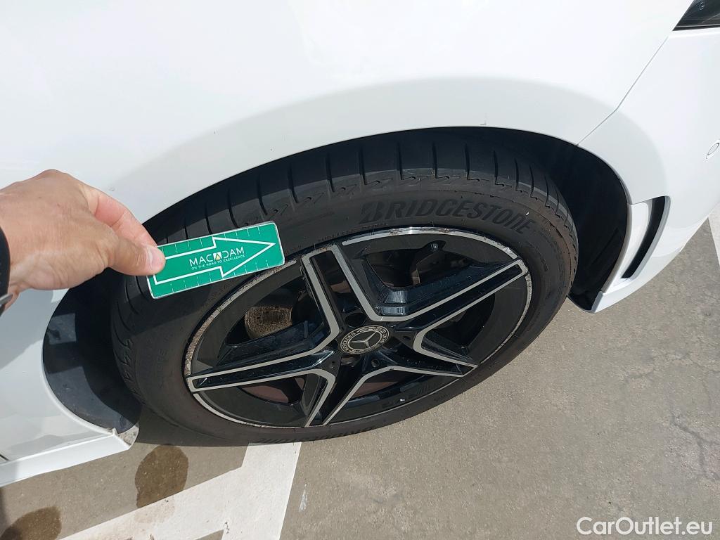  Mercedes  A-Klasse MERCEDES-BENZ Clase A / 2018 / 5P / berlina con portón A 250 e #7