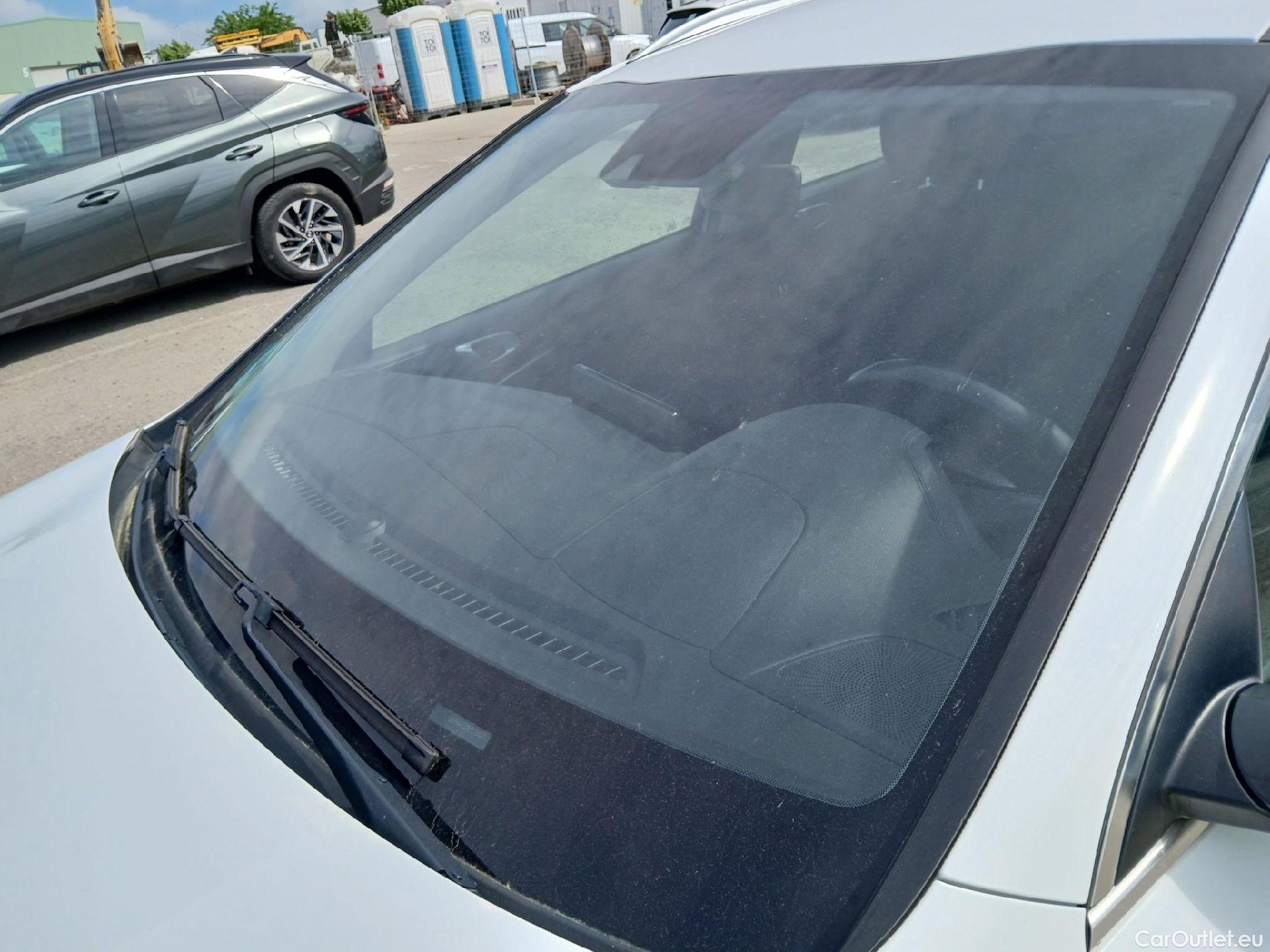  KIA  XCeed KIA  / 2022 / 5P / todoterreno 1.0 T-GDi Drive 88kW (120CV) (AC) #12