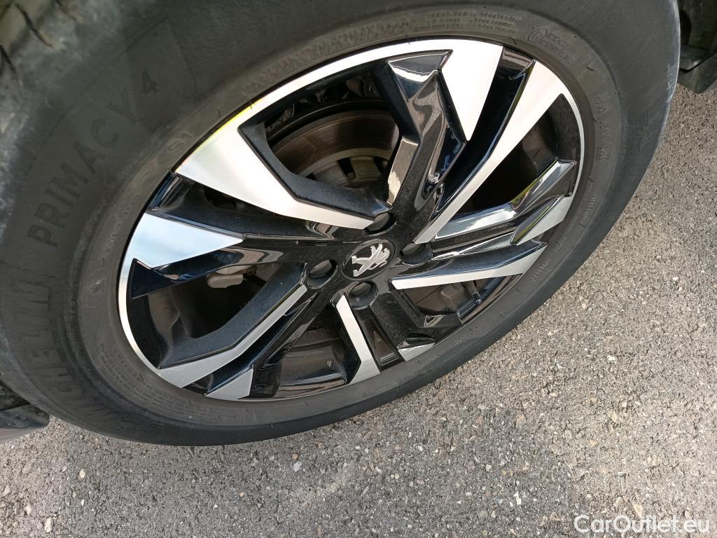  Peugeot  2008 PEUGEOT  / 2019 / 5P / todoterreno Allure BlueHDI 100 S&S BVM6 #1