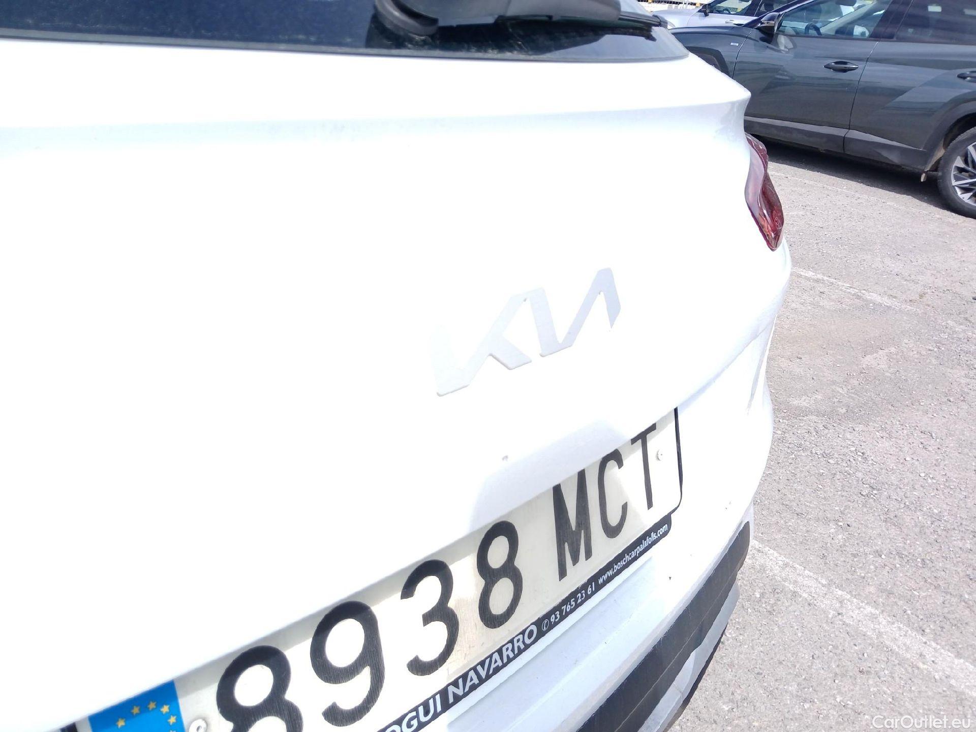  KIA  XCeed KIA  / 2022 / 5P / todoterreno 1.0 T-GDi Drive 88kW (120CV) (AC) #68